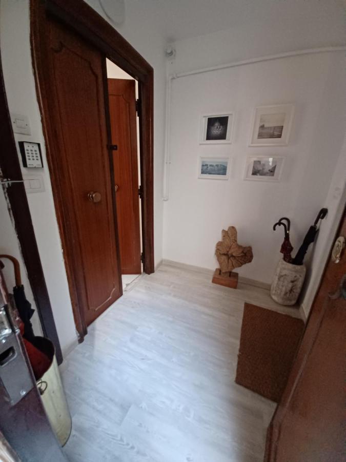 A Casa Di Nonna Ida, Nel Cuore Pulsante Di Napoli Luaran gambar